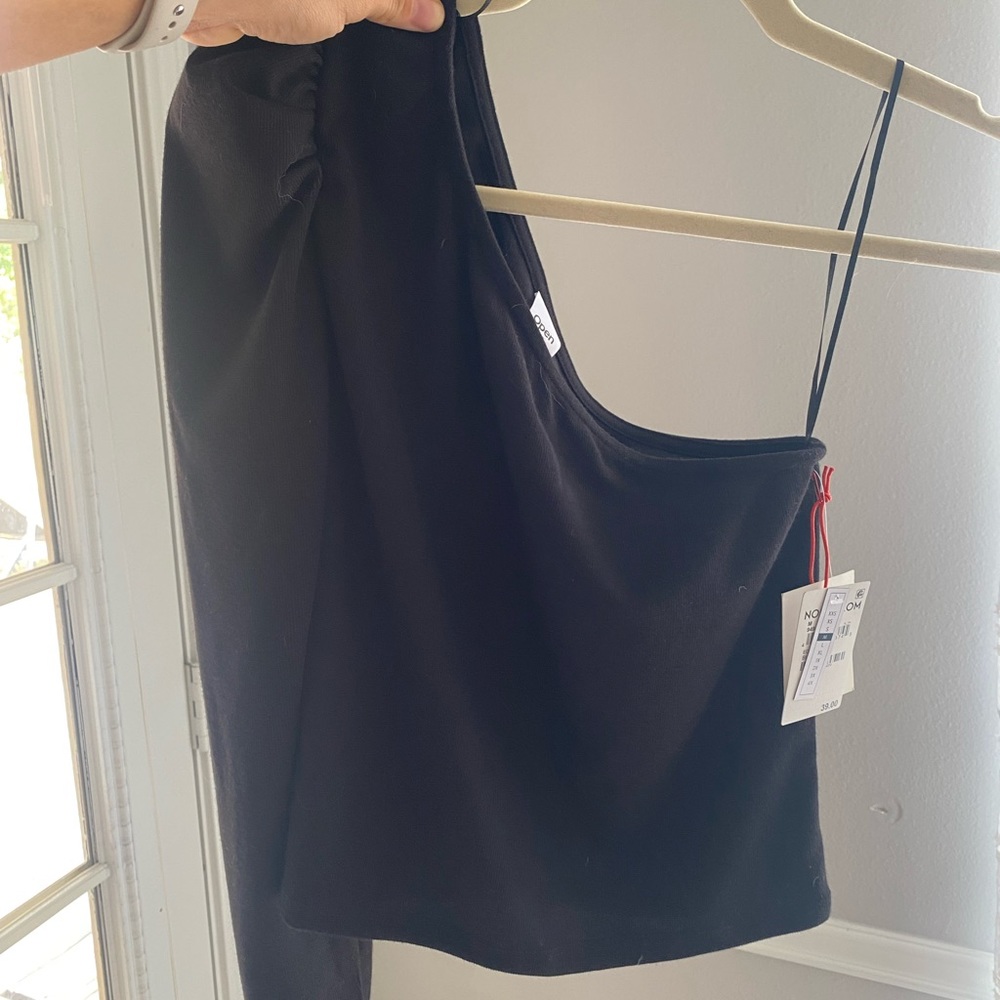 2-for-1 Nordstrom Open Edit Off the Shoulder Tops Size M Black and Pink